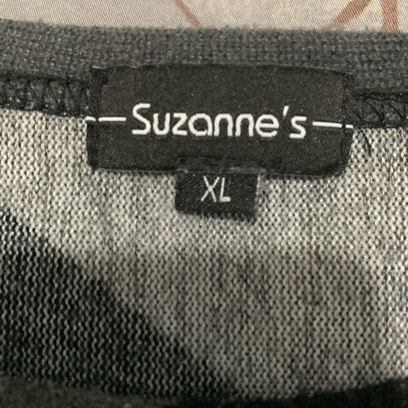 Long sleeved light weight sweater - long to wear with leggings - - Picture 4 of 4